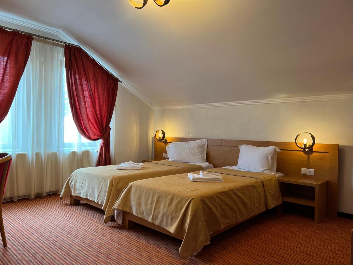 Casa Manu Hotel Sibiu Exterior photo