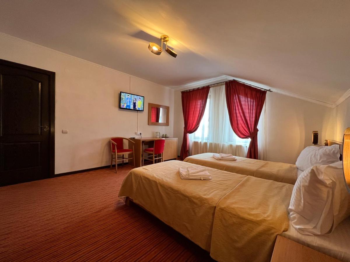 Casa Manu Hotel Sibiu Exterior photo